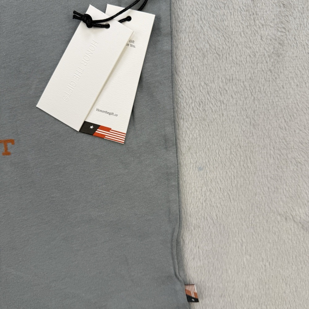 Honor The Gift Sewing Room Graphic T Shirt Womens Large Grey Orange Cotton - Picture 2 of 13
